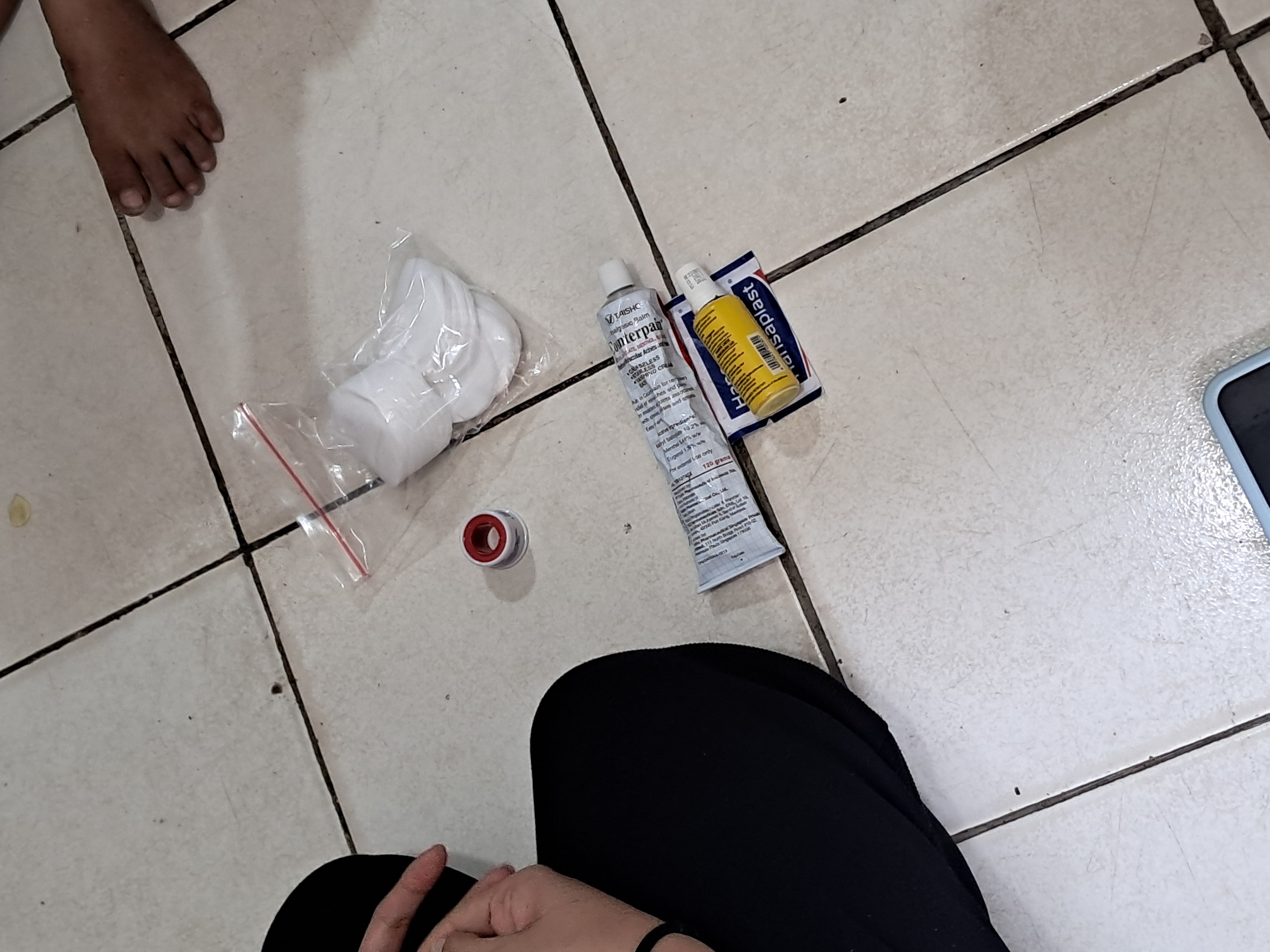 Kids drawing healthy foods